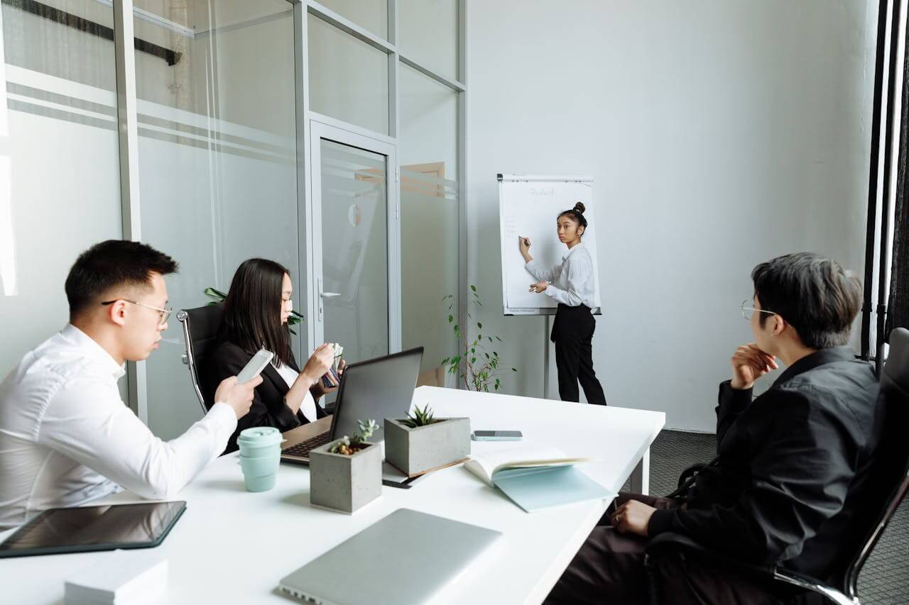 Corporate team consulting on business restructuring and formation strategies - Newoon Chartered Accountants & Business Advisers Corporate team consulting on business restructuring and formation strategies
